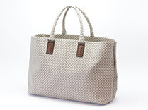 BOTTEGA VENETA（ボッテガ・ヴェネタ）　PVCトートバッグ